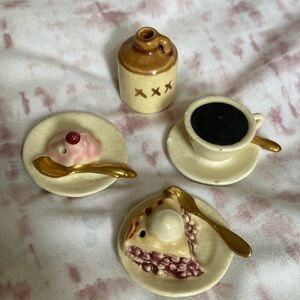Vintage Arcadia Miniature Salt & Pepper Shakers - lot of 4